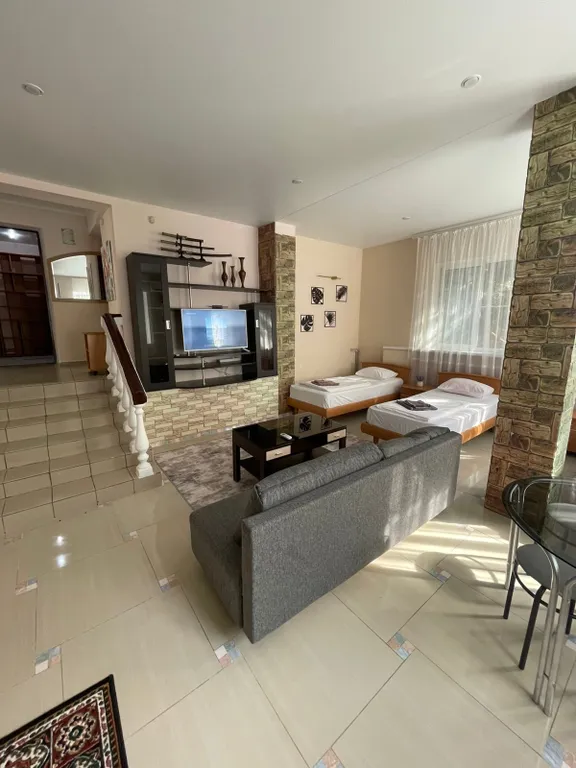 Просторная уютная квартира в поселке Дагомыс — аренда посуточно в Дагомыс