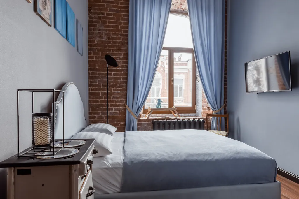 Высокий лофт в центре напротив Мариотт