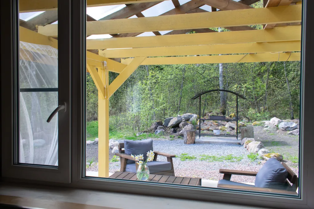 Дом с выходом в лес