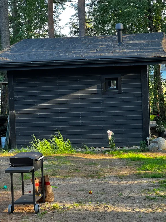 Стильный дом на берегу Ладожского озера с панорамным видом