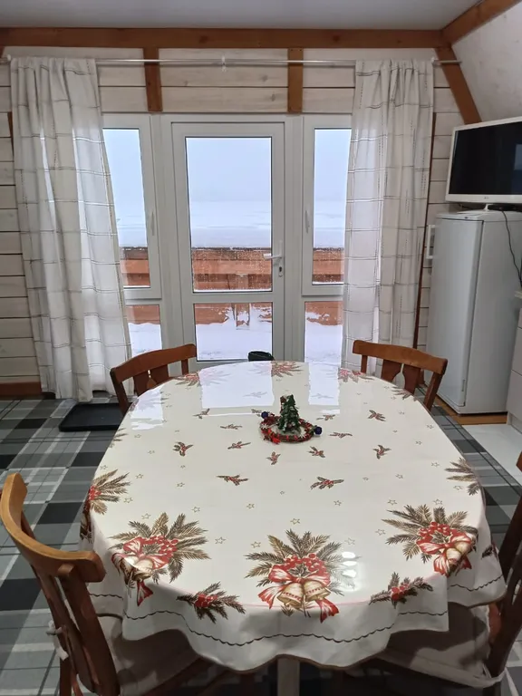 Дом с удобствами на берегу реки Волги со своим причалом