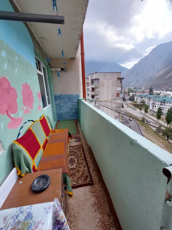 Уютная квартира в центре города с видом на горы