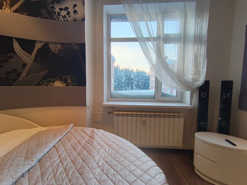 Семейная квартира в лесу — аренда посуточно в Ханты-Мансийск