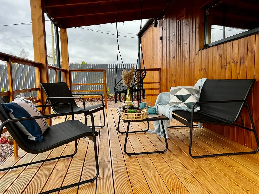 Уютный домик Karhumökki в окружении соснового леса и озер, у Игоры