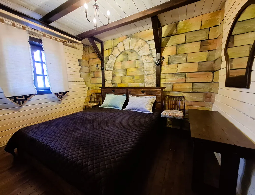 Дом-замок для большой компании