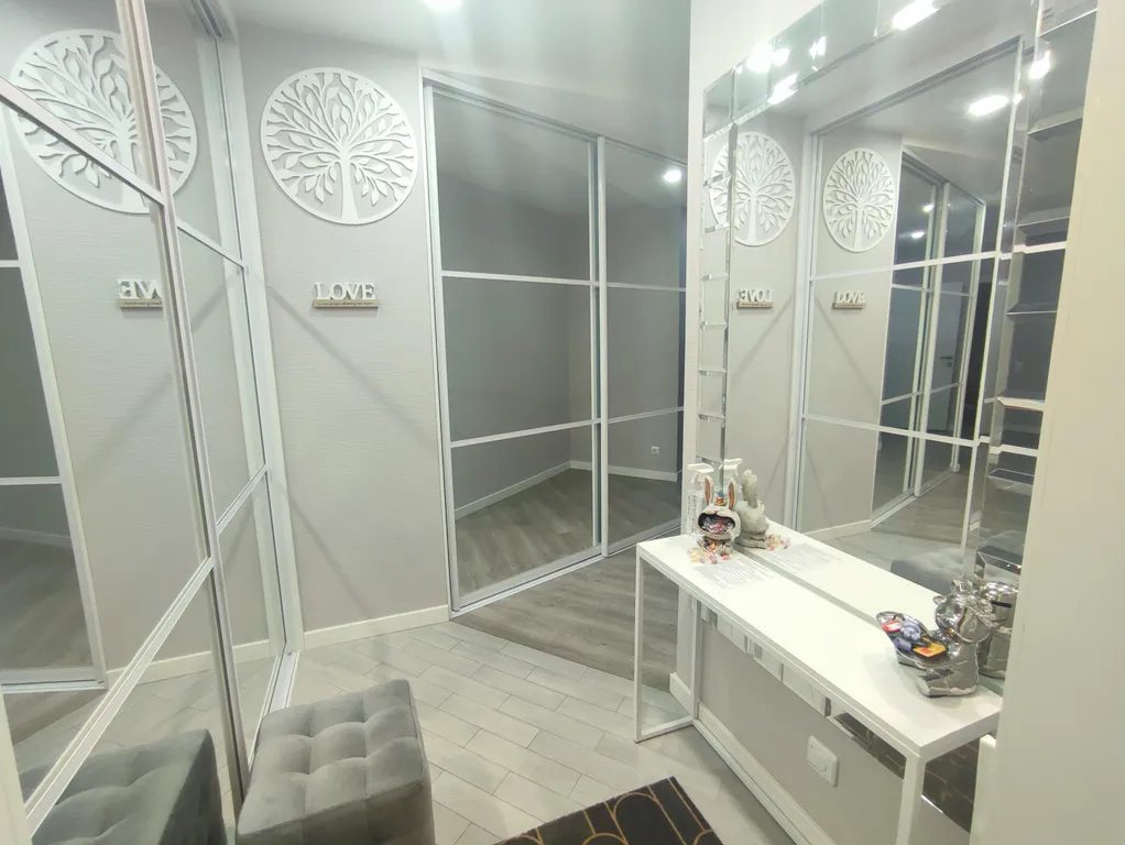 Дизайнерская 1-комнатная квартира с видом на город и парк