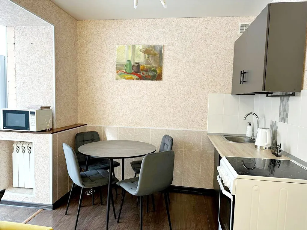 Просторная и уютная евродушка