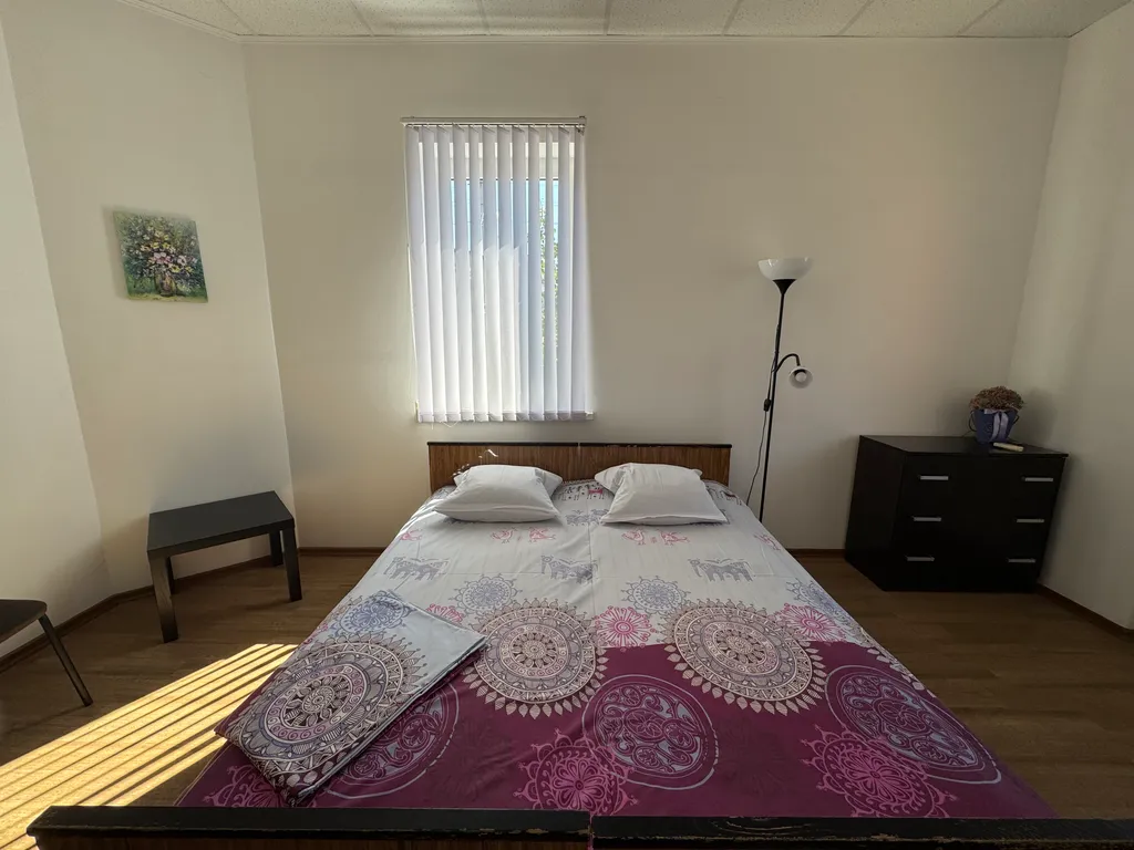 Квартира Тихий уголок. Двухместный номер эконом — аренда посуточно в Геленджик