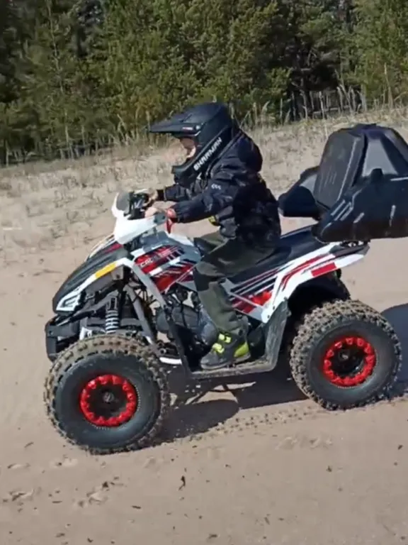 Коттедж Уютный домик в лесу №1 с двухъярусной кроватью — Кутузовское