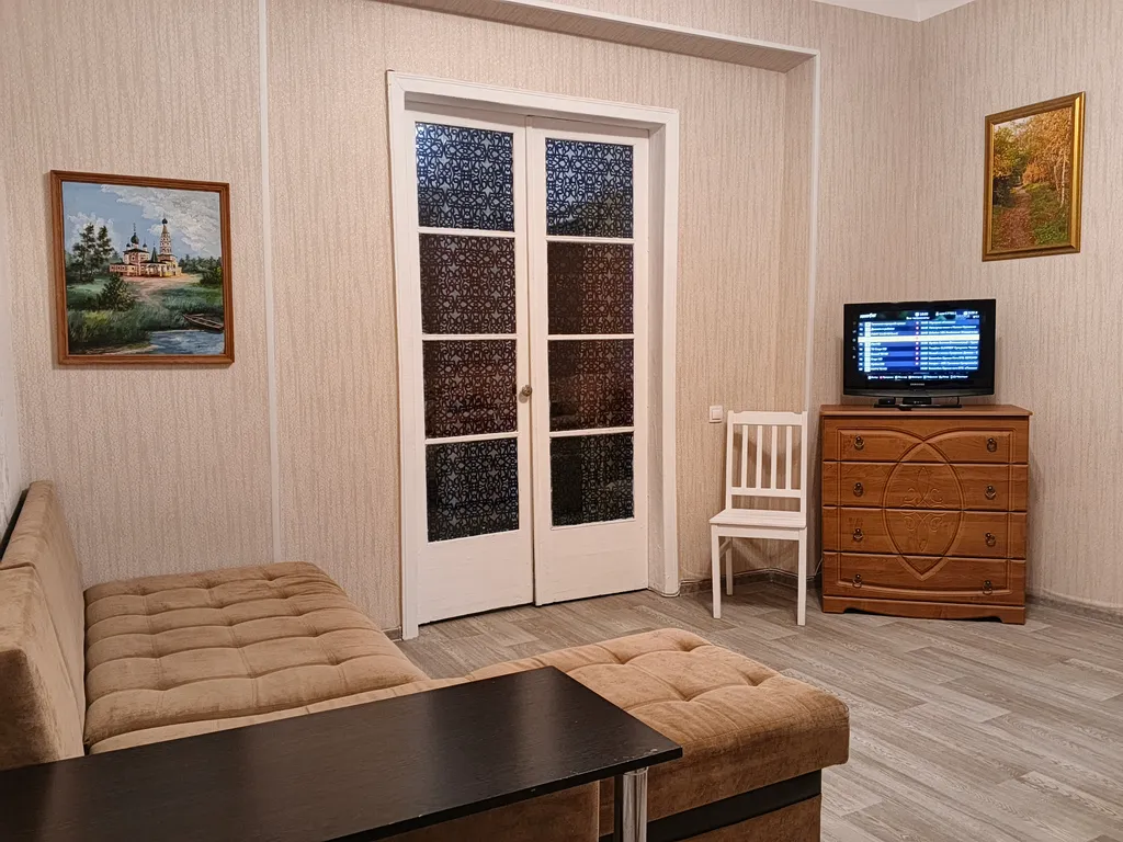 Просторная двухкомнатная квартира в исторической старой части города