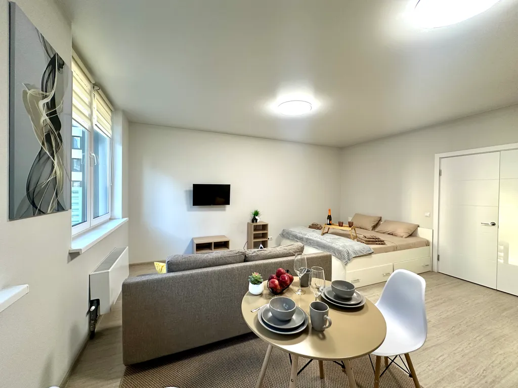 Студия с кроватью и дизайнерким ремонтом