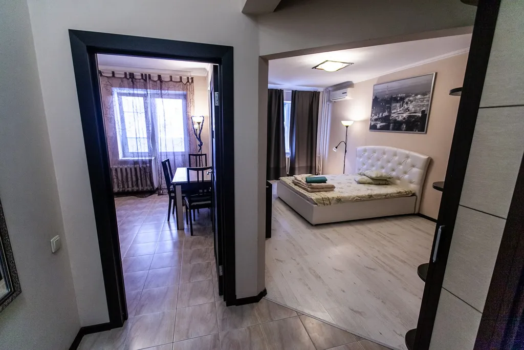 Просторная 1-комнатная квартира напротив ТЦ Обними - Курчатова 72