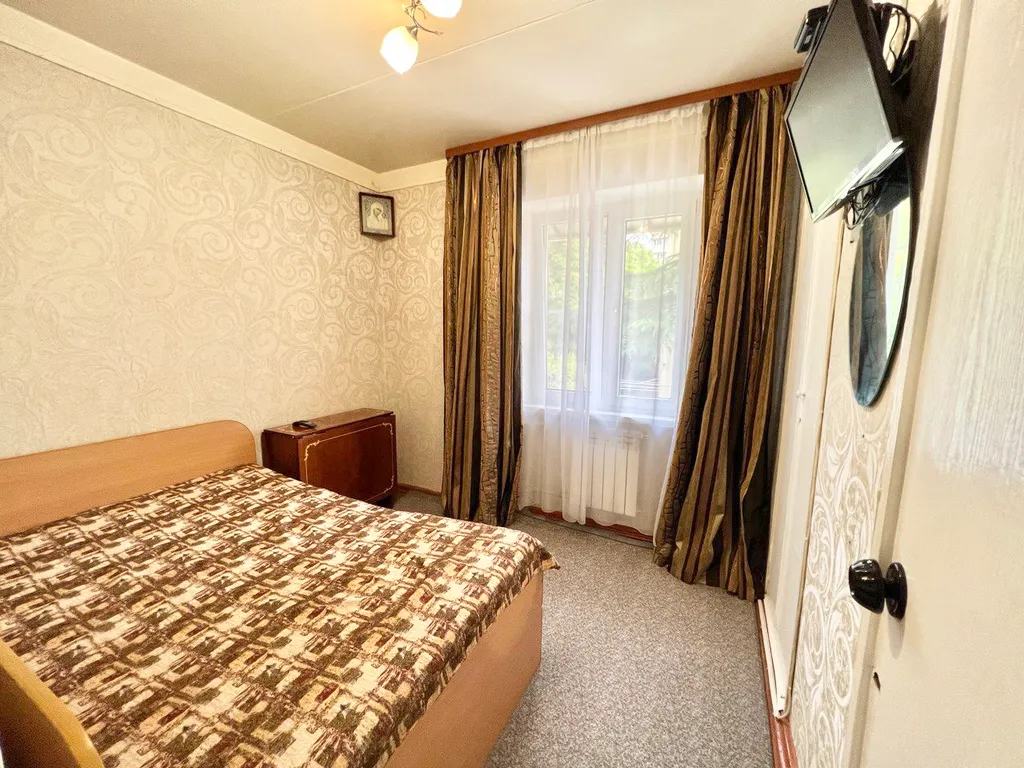 Двухкомнатная квартира с окнами во двор