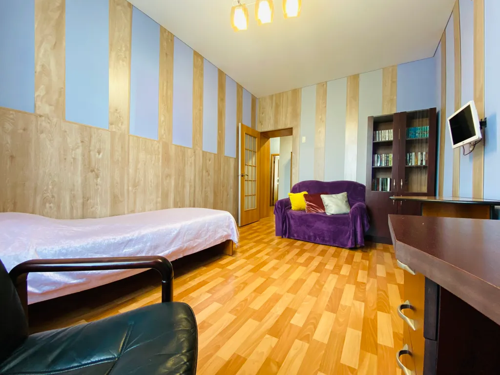 Просторная трехкомнатная квартира в центре