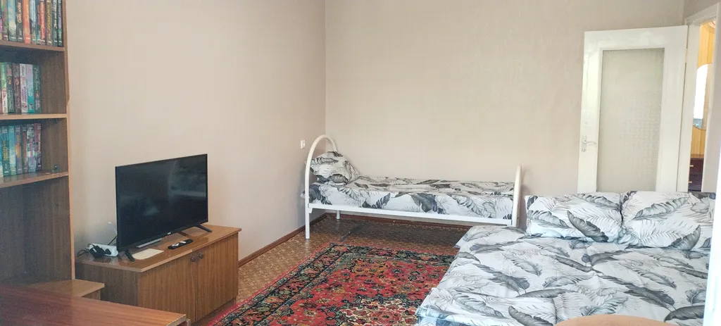 Квартира Уютная 2-х комнатная квартира на 1-м этаже — Ейск