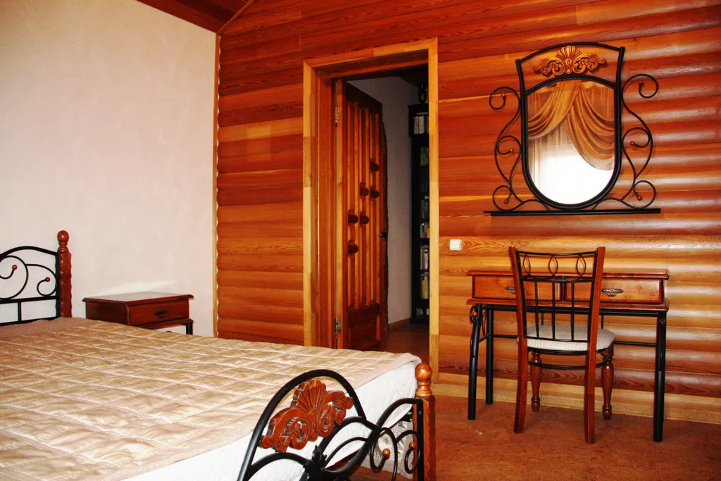 Уютный дом с печью возле реки