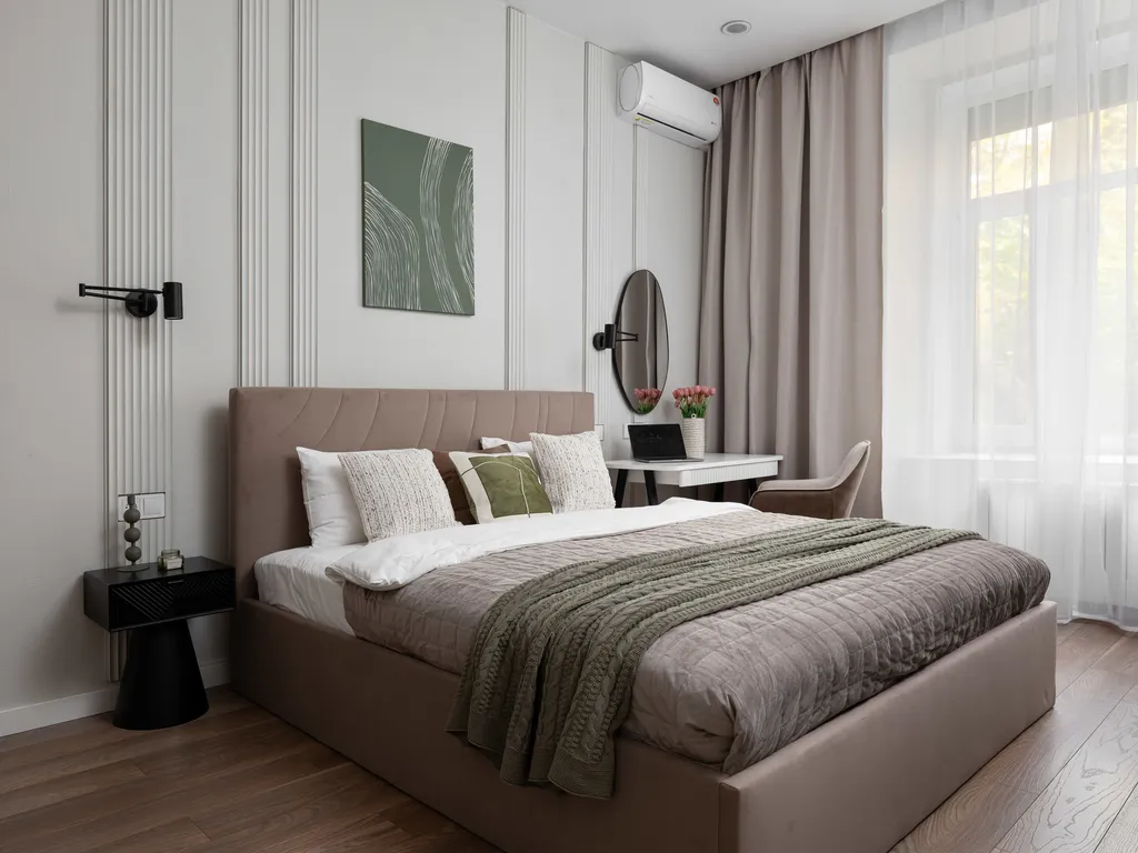 Просторная квартира у Патриарших с проектором