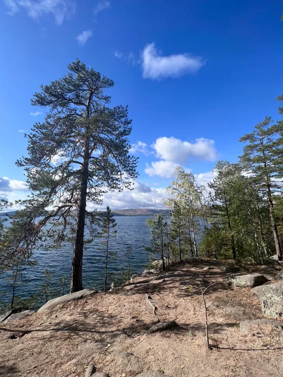 Золотой пляж с видом на Тургояк