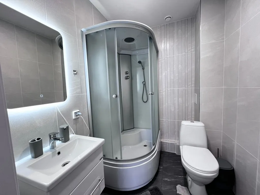 168 С бассейнами Евротри на 5 человек, 2 сан узла