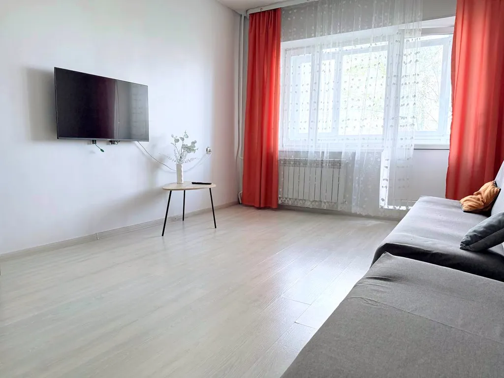 Уютная 2-комнатная квартира на набережной Енисея