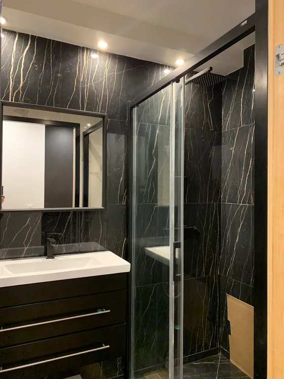 Студия в спокойном районе Парижа