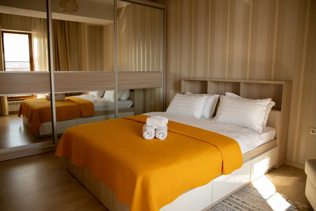 Желтые лимоны