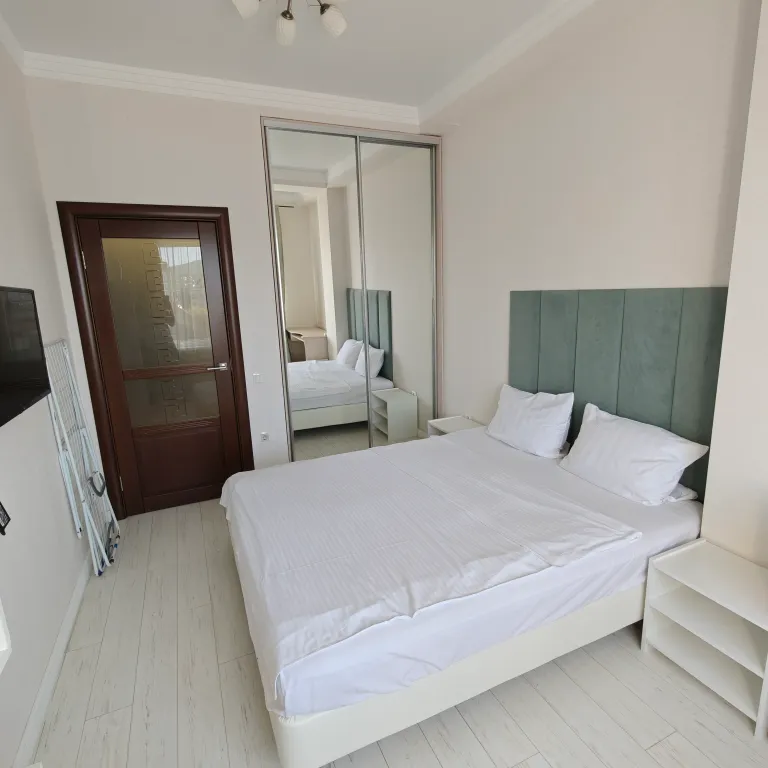 Квартира с отдельной спальней в центре курортного городка — аренда посуточно в Адлер