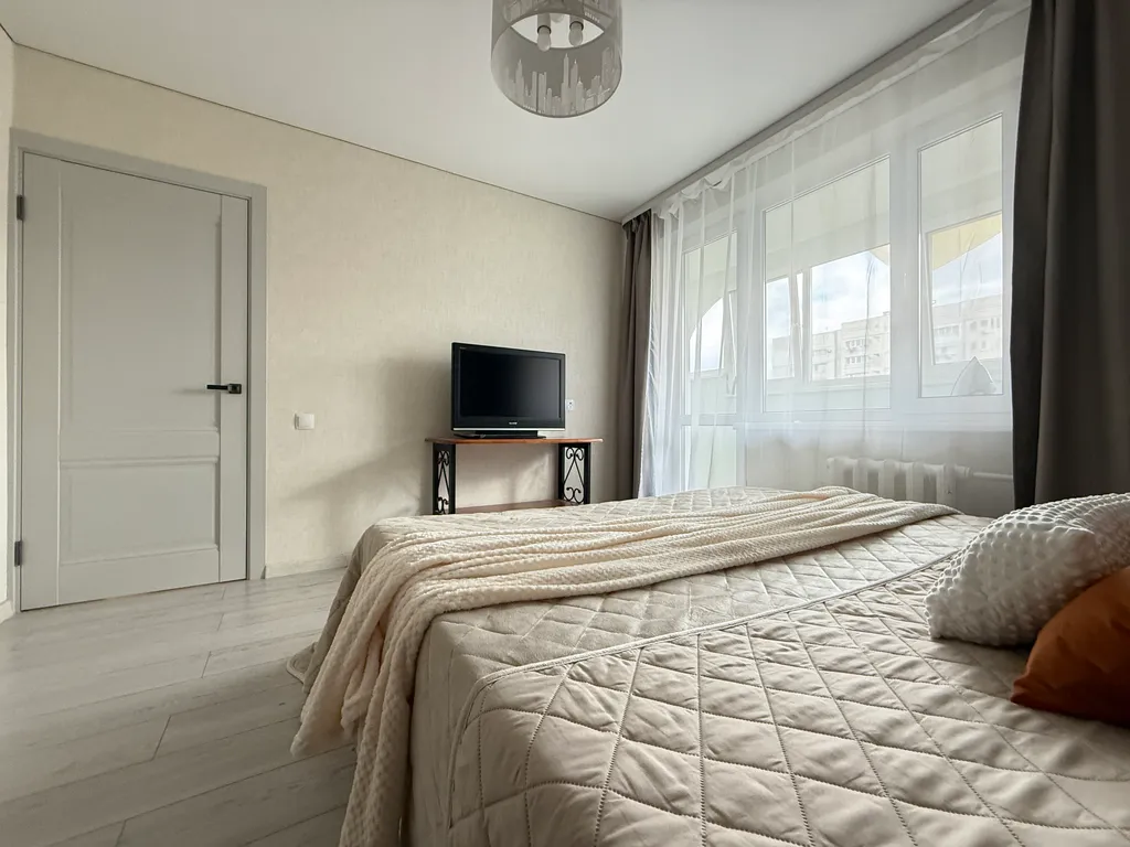 2 комнатная квартира пляж в 5 минутах езды. Парк Победы, Херсонес