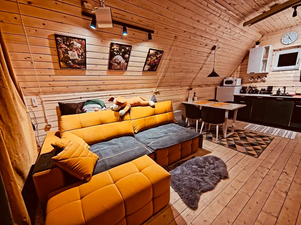 Домик а-фрейм на участке 10 соток