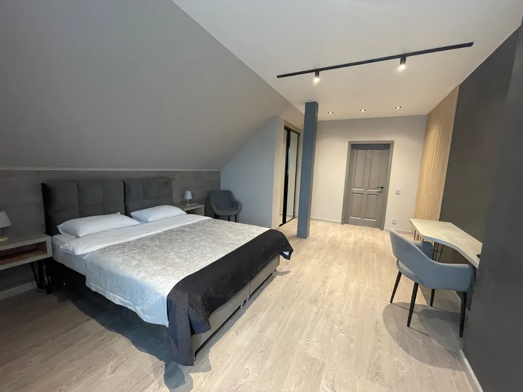 Загородный дом с баней и бассейном