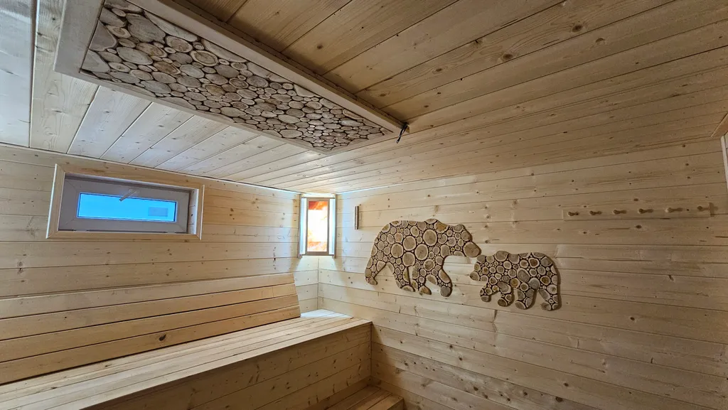 Дом с двумя спальнями и тёплым бассейном