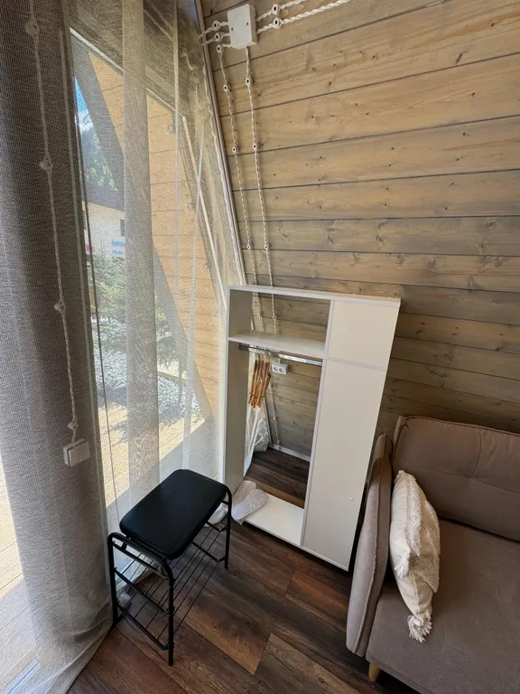 Афрейм возле канатной дороги