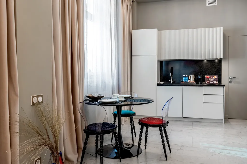 Квартира Квартира Дизайнерский апартамент Matisse Apart в 100 метрах от моря — Сочи