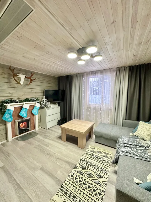 Коттедж Уютный домик в сосновом лесу — Кириши