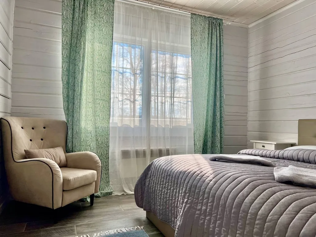 Большой дом N2 с сауной и камином на озере Лунном