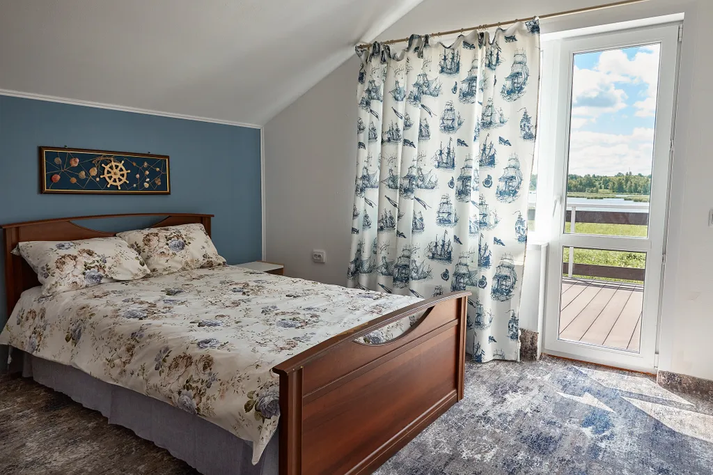 Домик у озера Тасканка