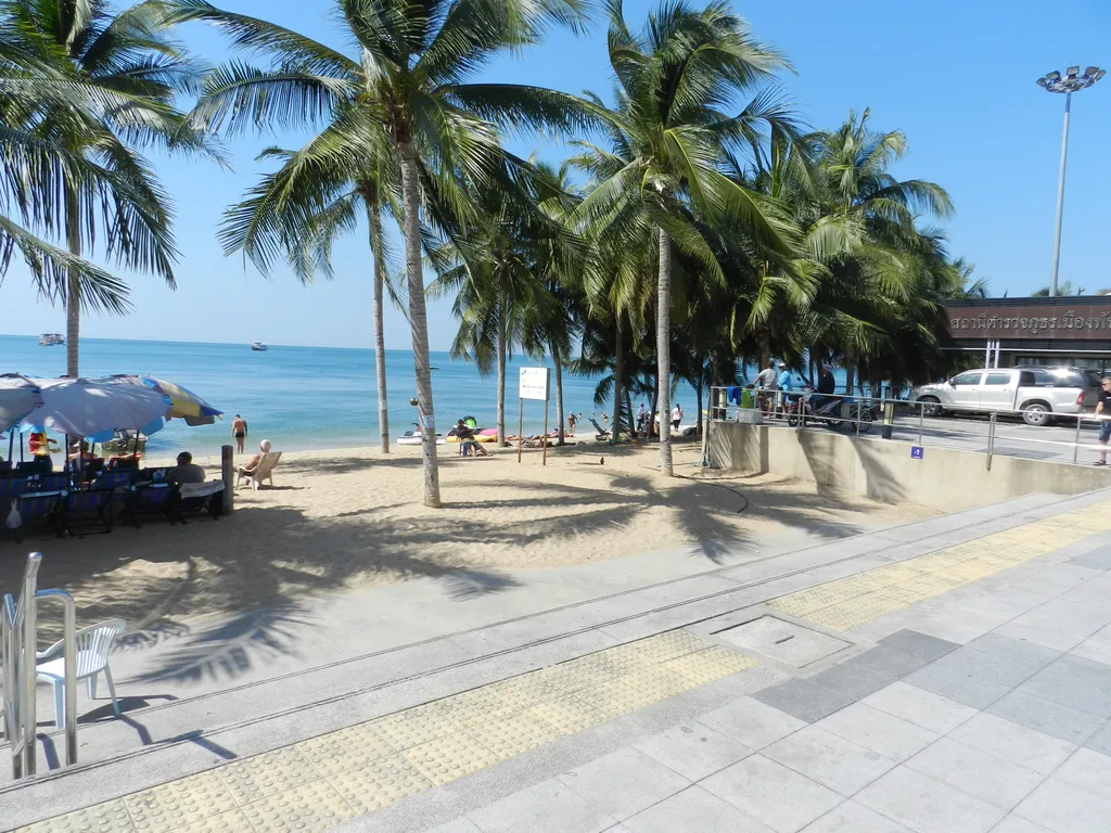 Апартаменты студия в 70 метрах от моря и пляжа Джомтьен