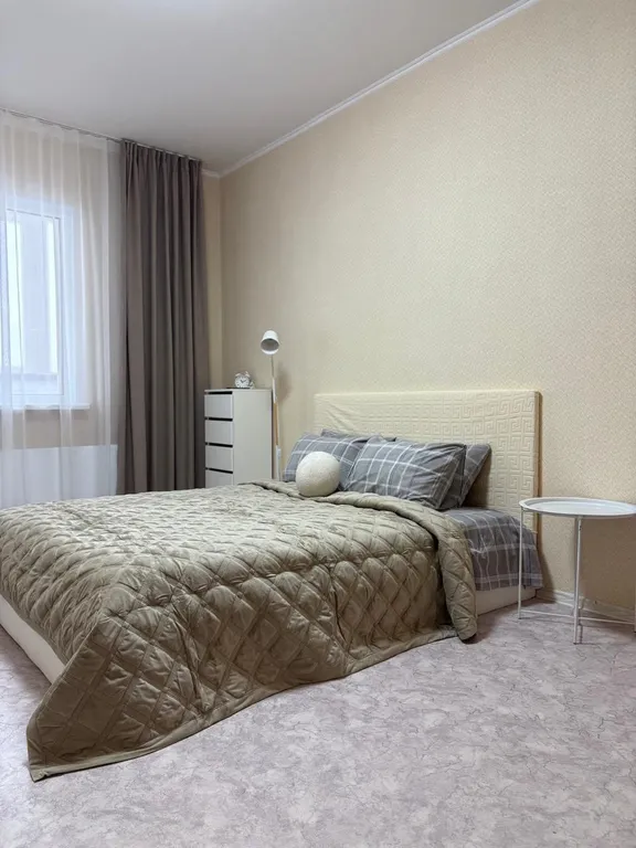 Уютная квартира с хорошим видом из окна — аренда посуточно в Нефтеюганск