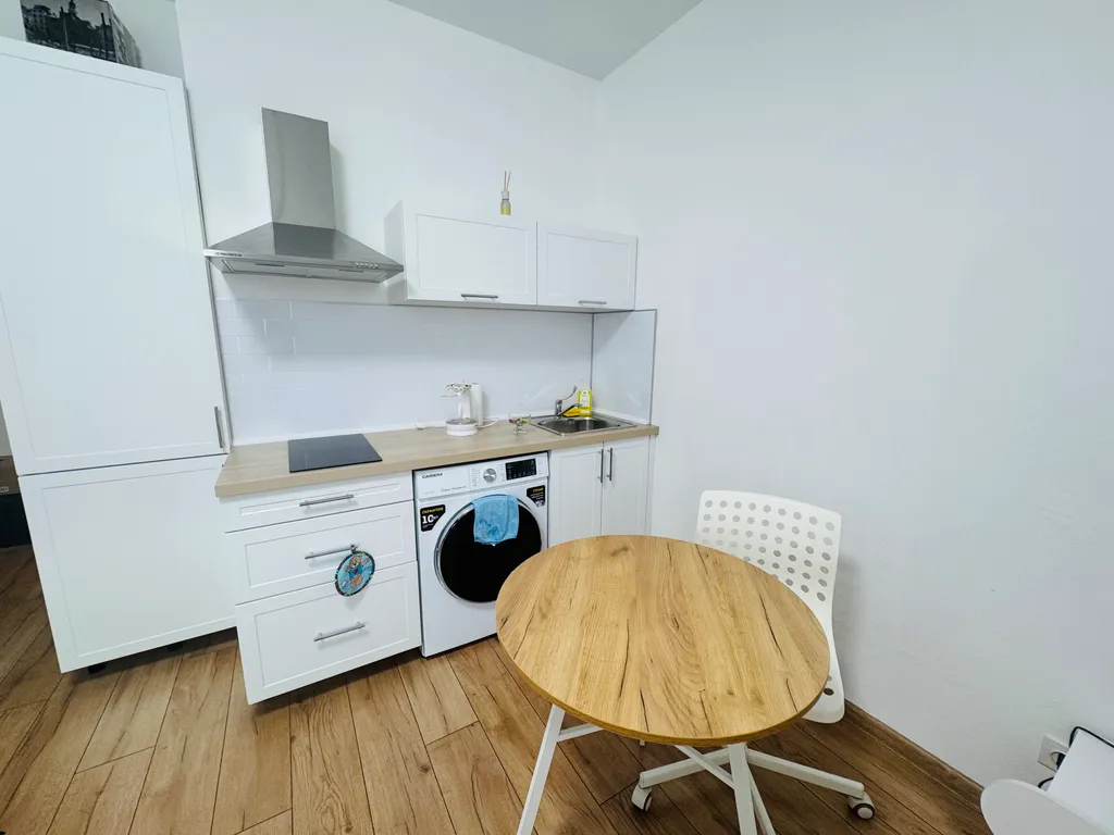 Мини квартира-студия для одного или двоих — аренда посуточно в Сургут