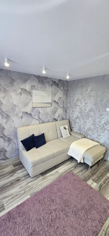 Квартира Новая и светлая двухкомнатная квартира — Хабаровск