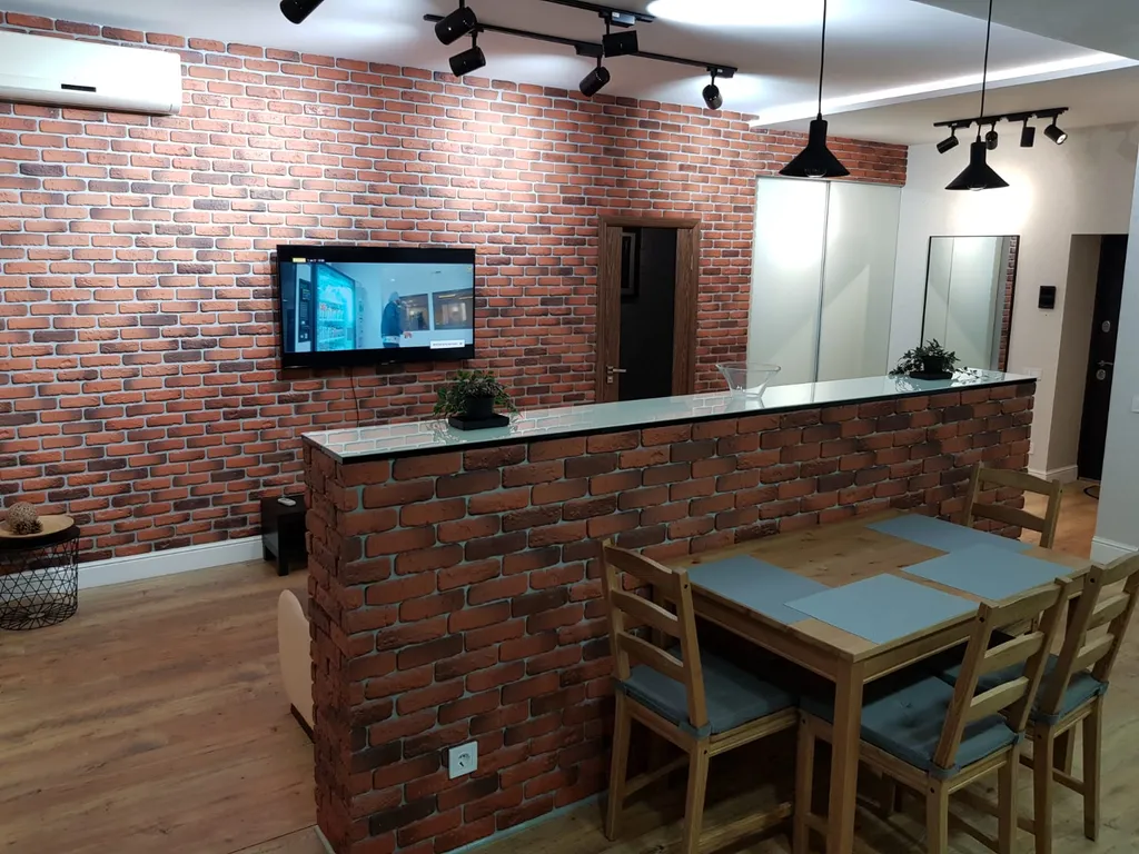 Квартира студия с оригинальным дизайнерским ремонтом