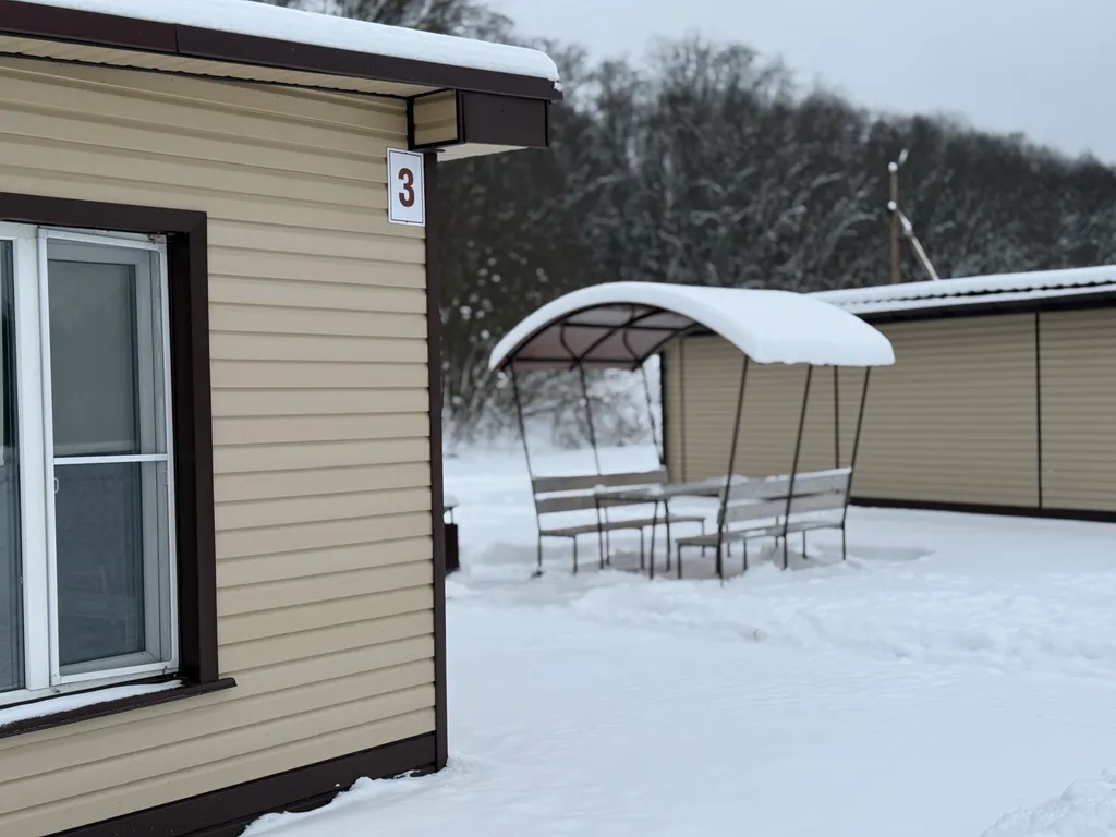 Глэмпинг у peки Bолoста