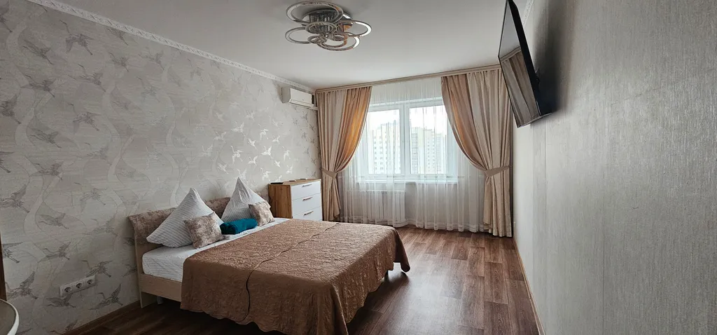 Квартира Современные трехкомнатные апартаменты на 14 этаже — аренда посуточно в Орёл