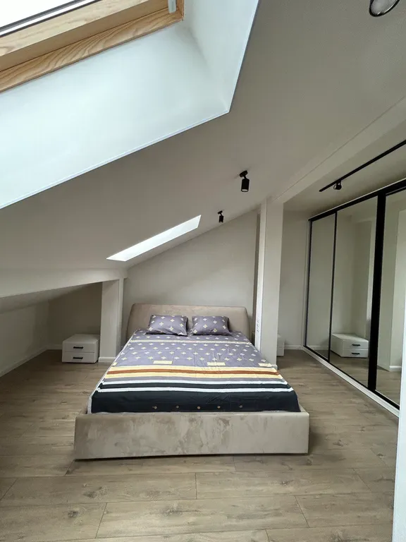 2х-уровневая уютная современная квартира в центре