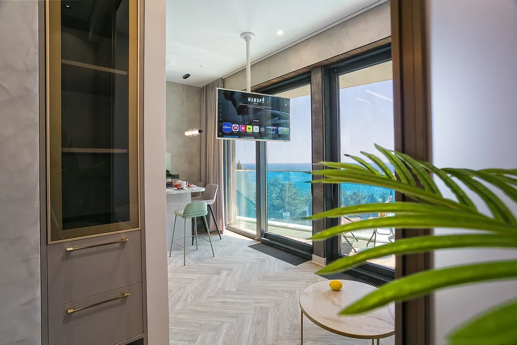 Студия с террасой и видом на море в скай плаза 3