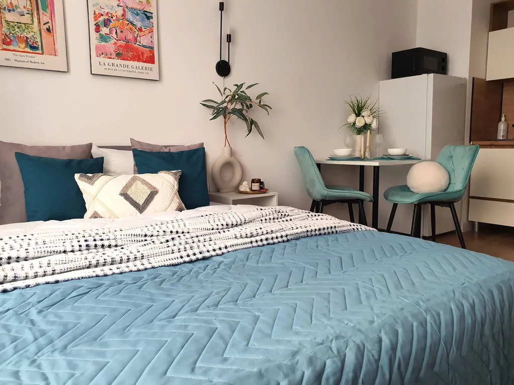 LanaRoom Новая студия с широкой кроватью