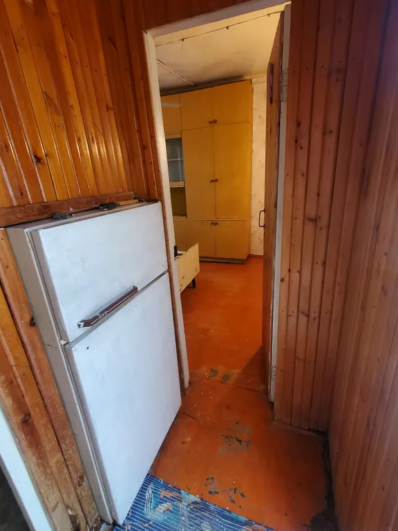 Улучшенный эконом комната с уборной и холодильником