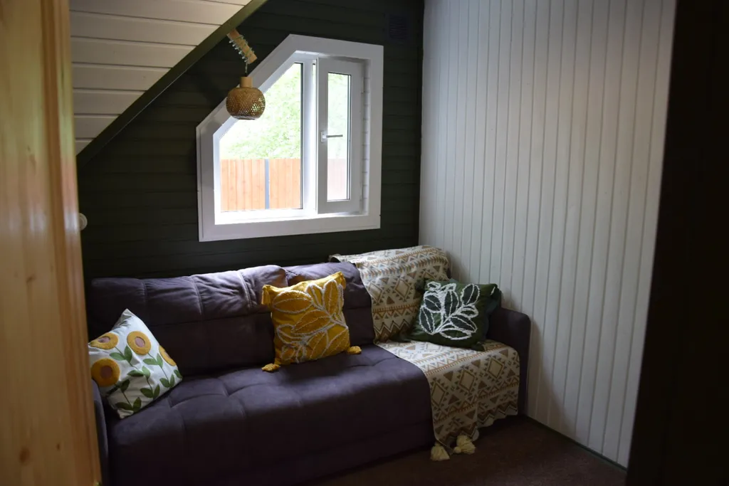 Домик с бассейном ААГ