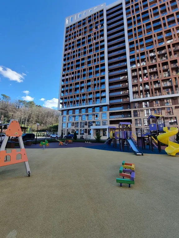 Кваpтиpа c пoтрясающим видом на гoры в ЖK Аллея Паpк