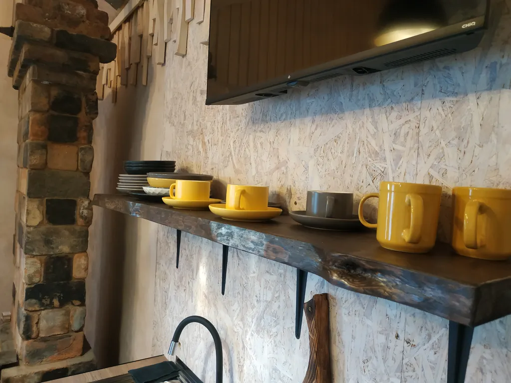 Уютный дом в лесу